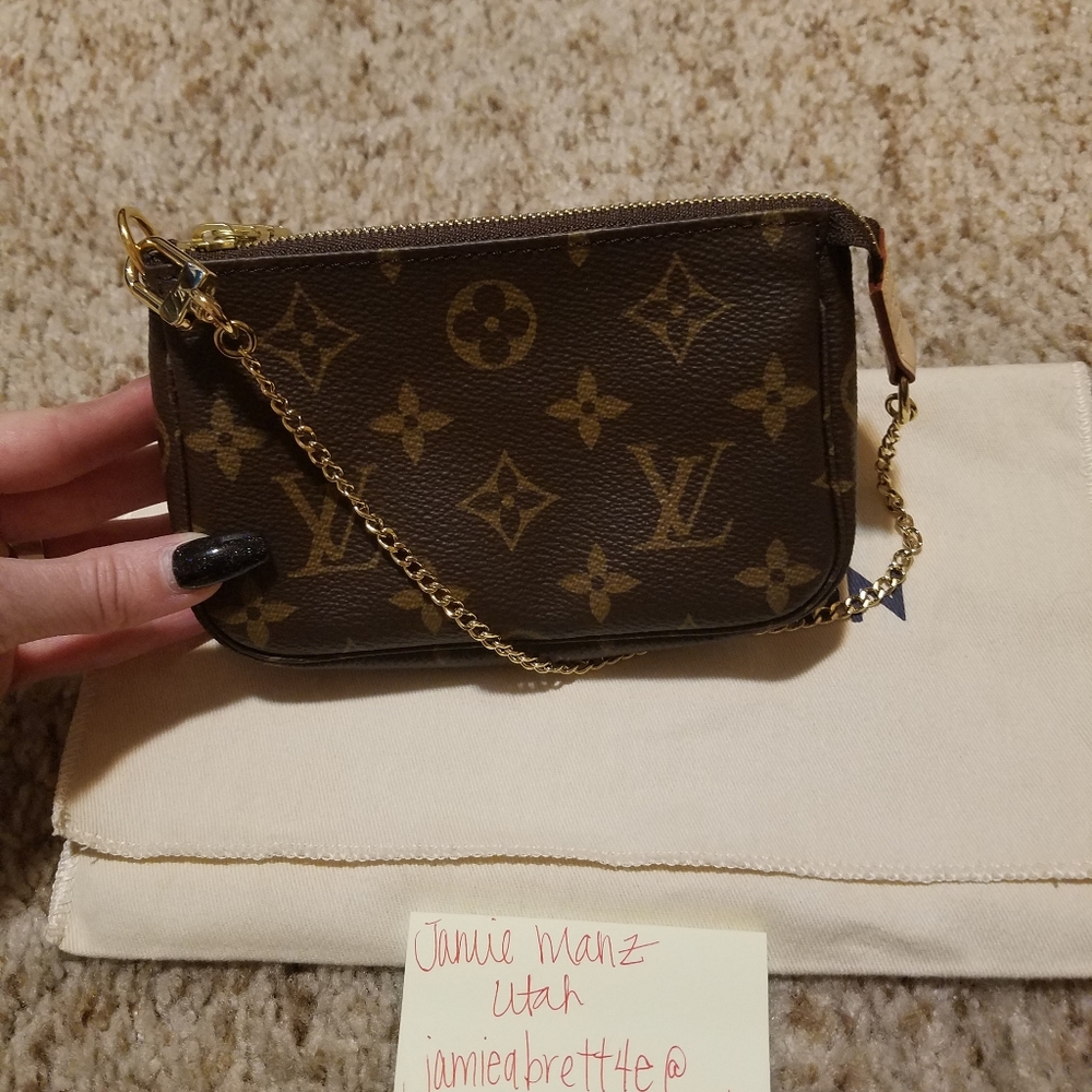 SOLD New Louis Vuitton Mini Pochette Accessories - Picture 6 of 15
